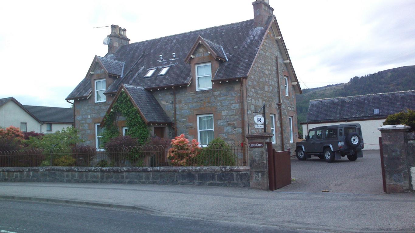 B & B 